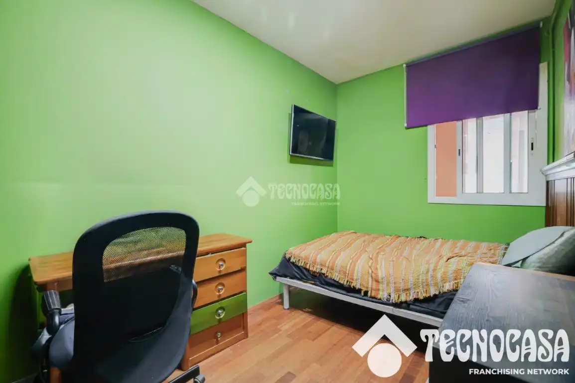 Habitación de Piso en venta en Barcelona con Aire acondicionado y Calefacción