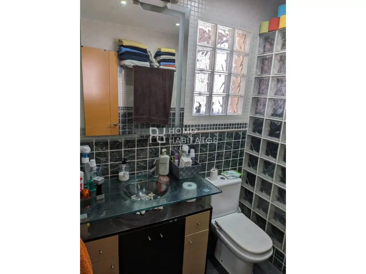 Bathroom of Flat for sale in Sabadell  with Air Conditioner and Parquet flooring
