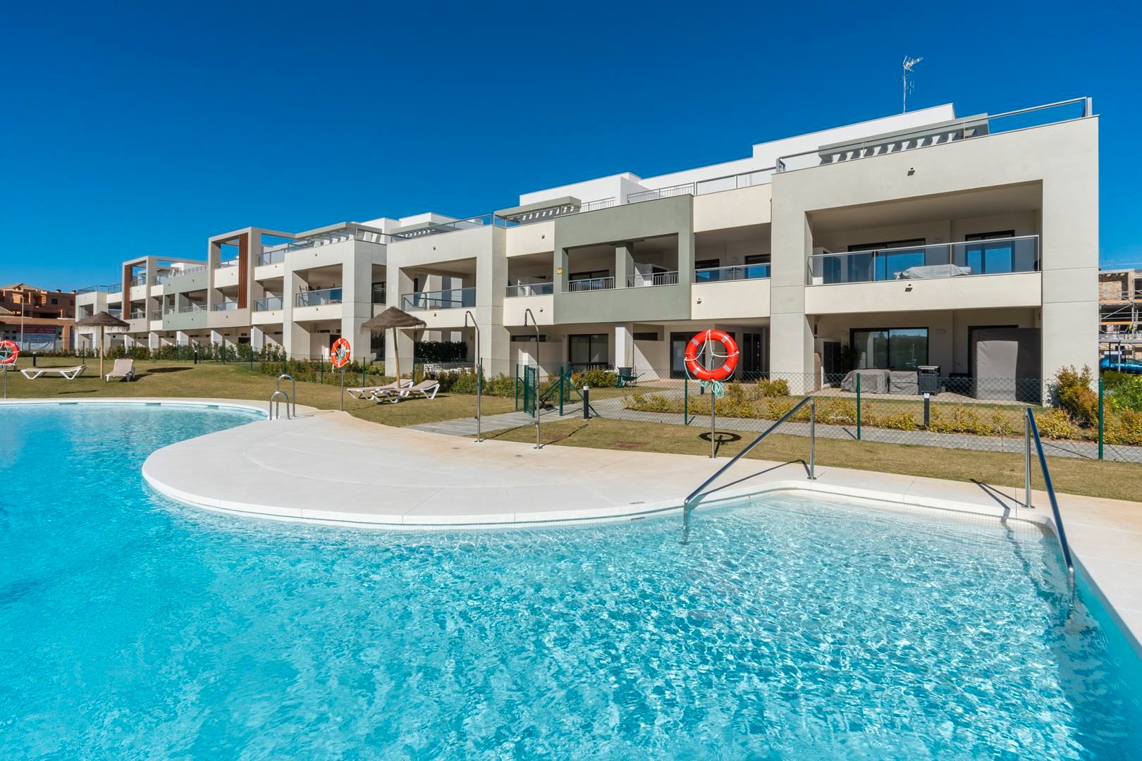 Exterior view of Planta baja for sale in Casares  with Air Conditioner, Heating and Terrace