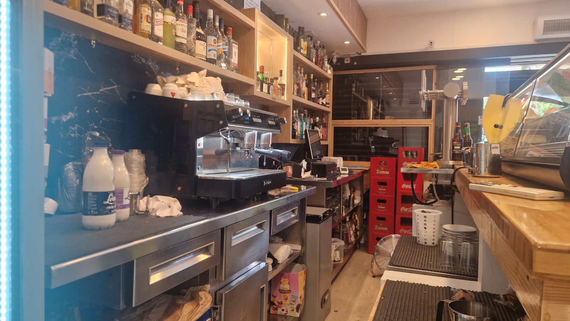 Cocina de Local en traspaso en Sant Boi de Llobregat con Aire acondicionado y Amueblado