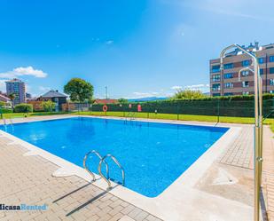 Swimming pool of Flat to rent in Santander