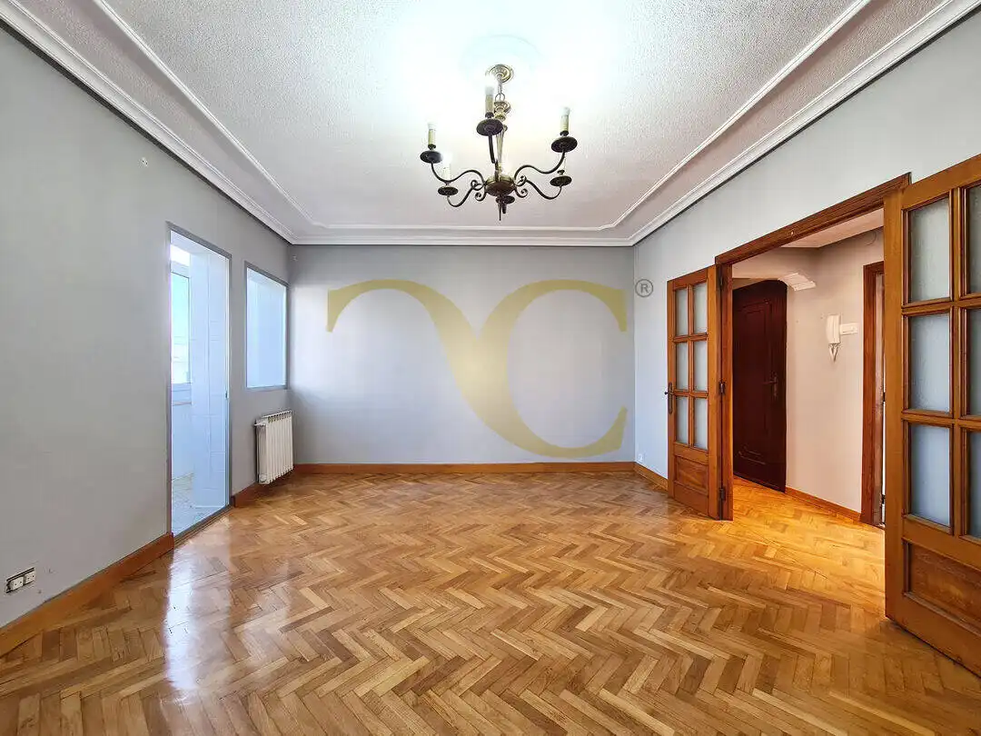 Sala de estar de Piso en venta en Gijón  con Calefacción, Trastero y Balcón