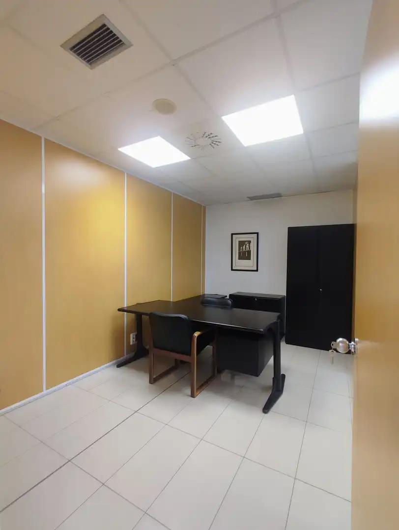 Oficina en venta en Aranguren con Aire acondicionado, Calefacción y Amueblado