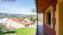 Vista exterior de Casa o xalet en venda en Ruente amb Calefacció, Terrassa i Traster
