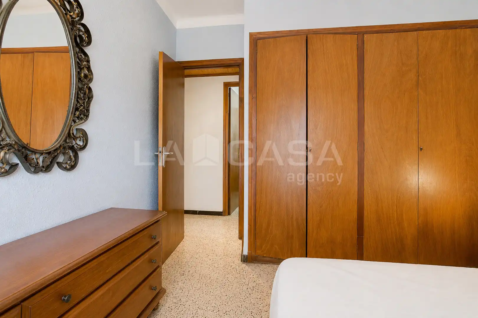 Dormitori de Casa o xalet en venda en Llinars del Vallès amb Jardí privat, Forn i Internet