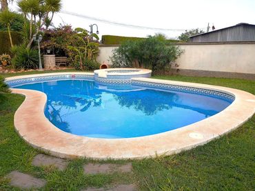 Villa con balcone in vendita a Fornets