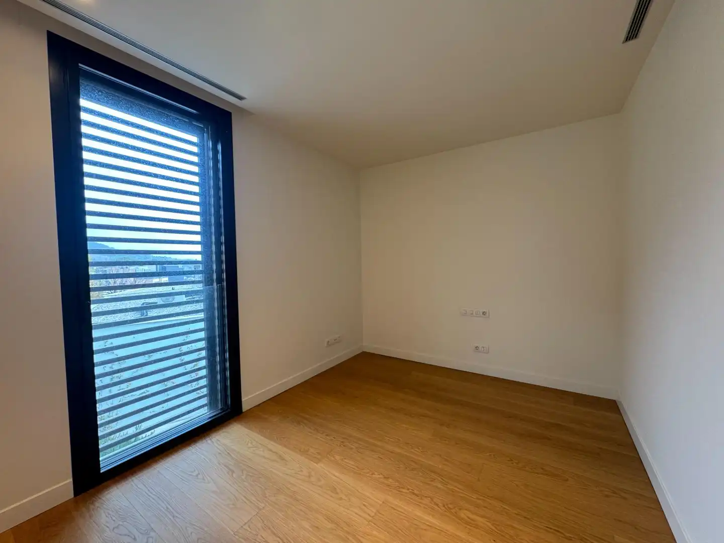 Habitación de Casa o chalet en venta en Barcelona con Aire acondicionado, Calefacción y Jardín privado