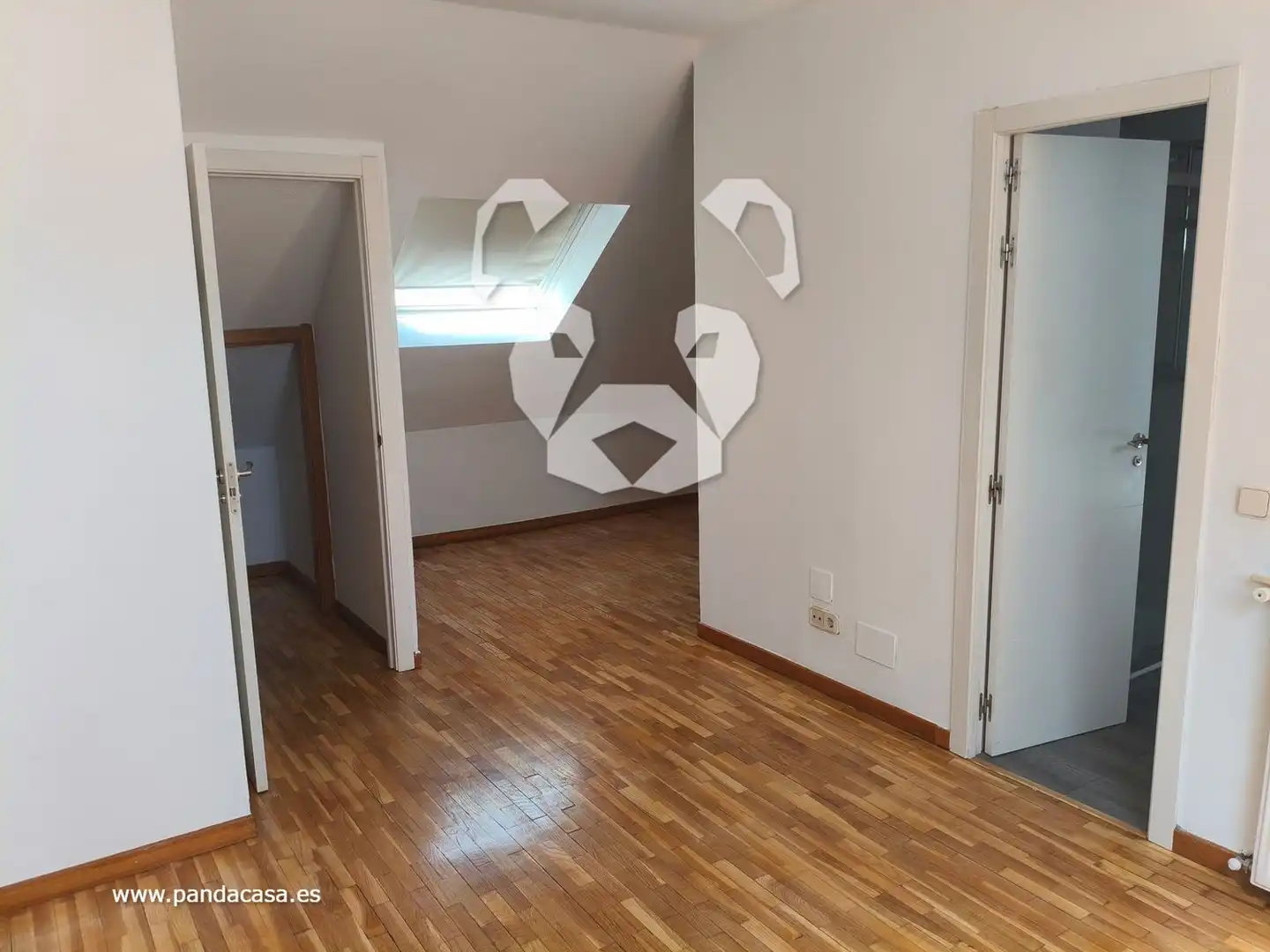 Dormitori de Casa adosada de lloguer en La Moraleja amb Aire condicionat, Calefacció i Parquet