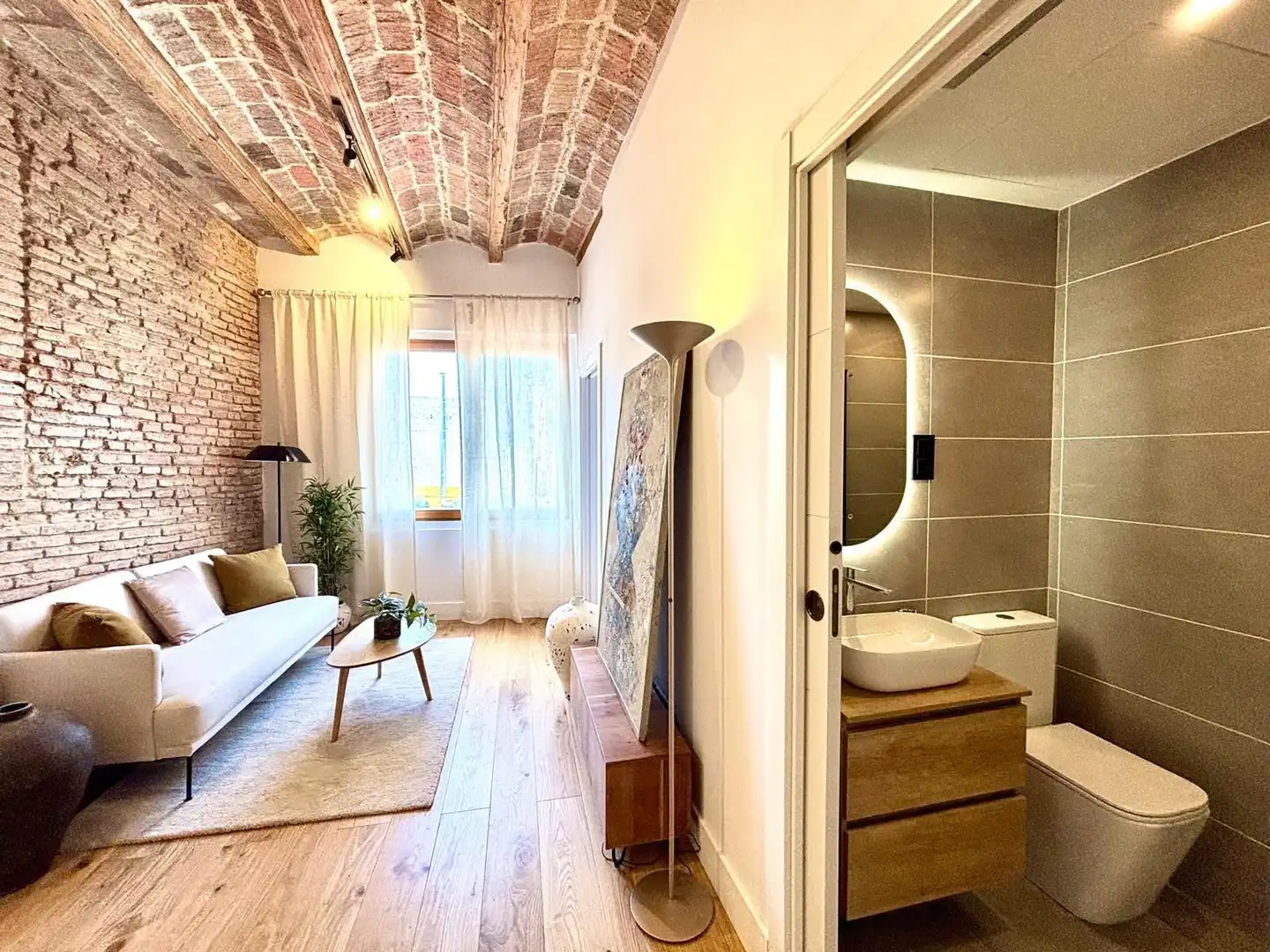 Badezimmer von Wohnung zum Verkauf in Barcelona mit Klimaanlage, Terrasse und Alarm