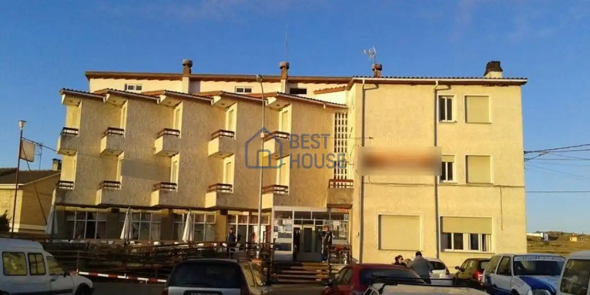 Vista exterior de Edificio en venta en Ardón