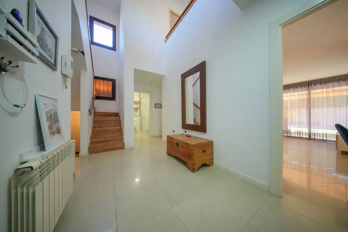 Chalet con piscina en venta en Dehesa – El Soto, imagen 2