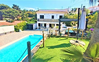 Vista exterior de Casa o xalet en venda en Lloret de Mar amb Calefacció, Jardí privat i Terrassa