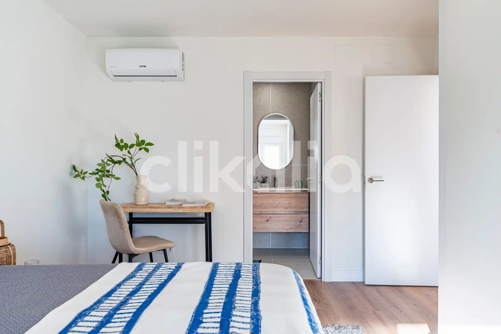 Habitación de Piso en venta en Barcelona con Aire acondicionado, Calefacción y Terraza