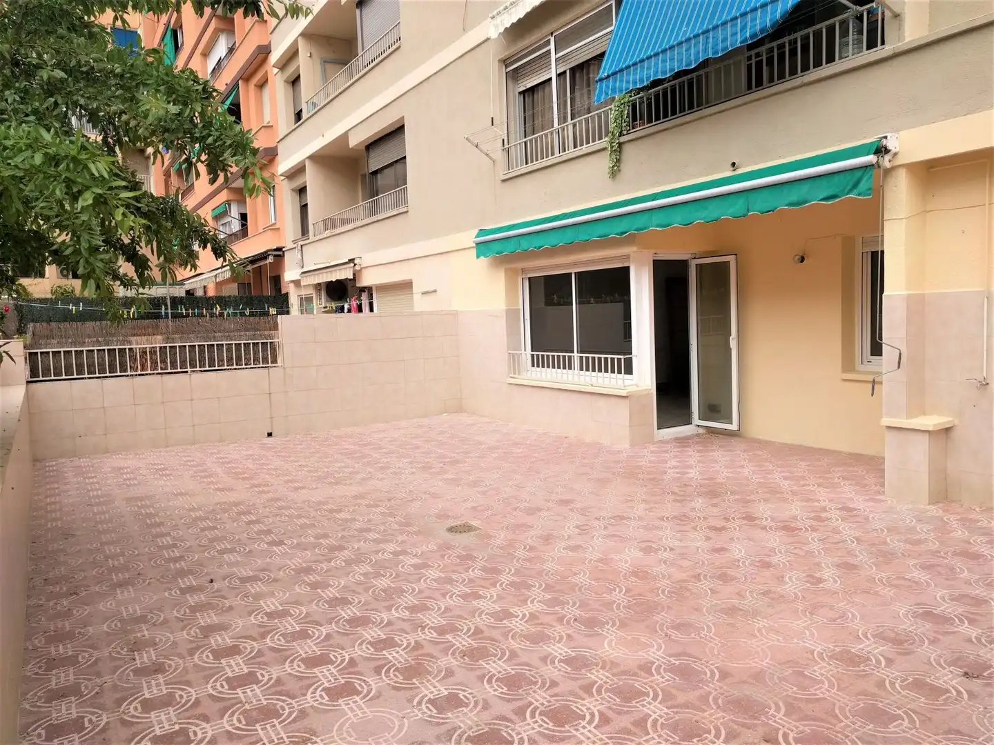 Terrace of Flat for rent in Terrassa  with Heating