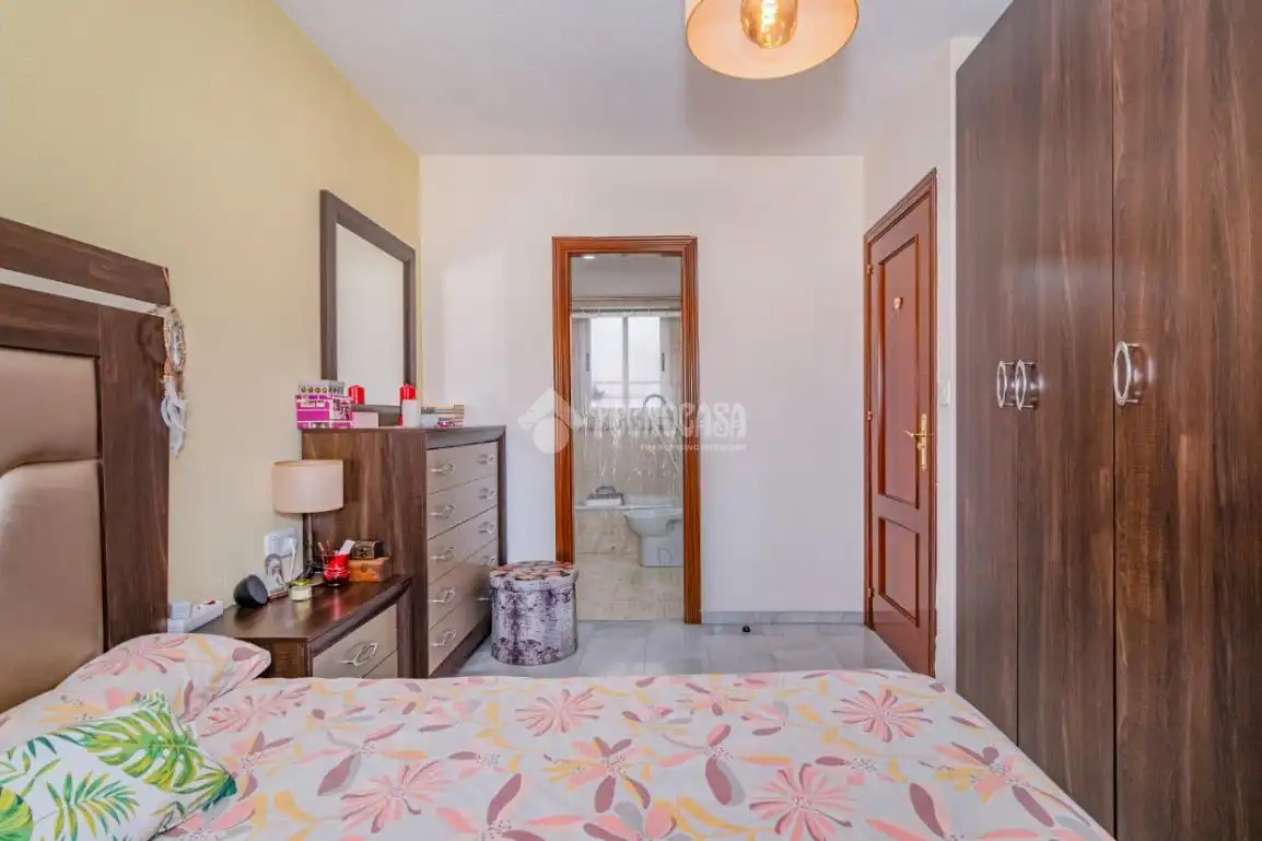 Bedroom of Flat for sale in Granada
