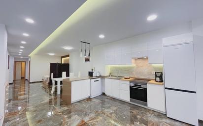 Kitchen of Premises for sale in  Valencia Capital  with Air Conditioner