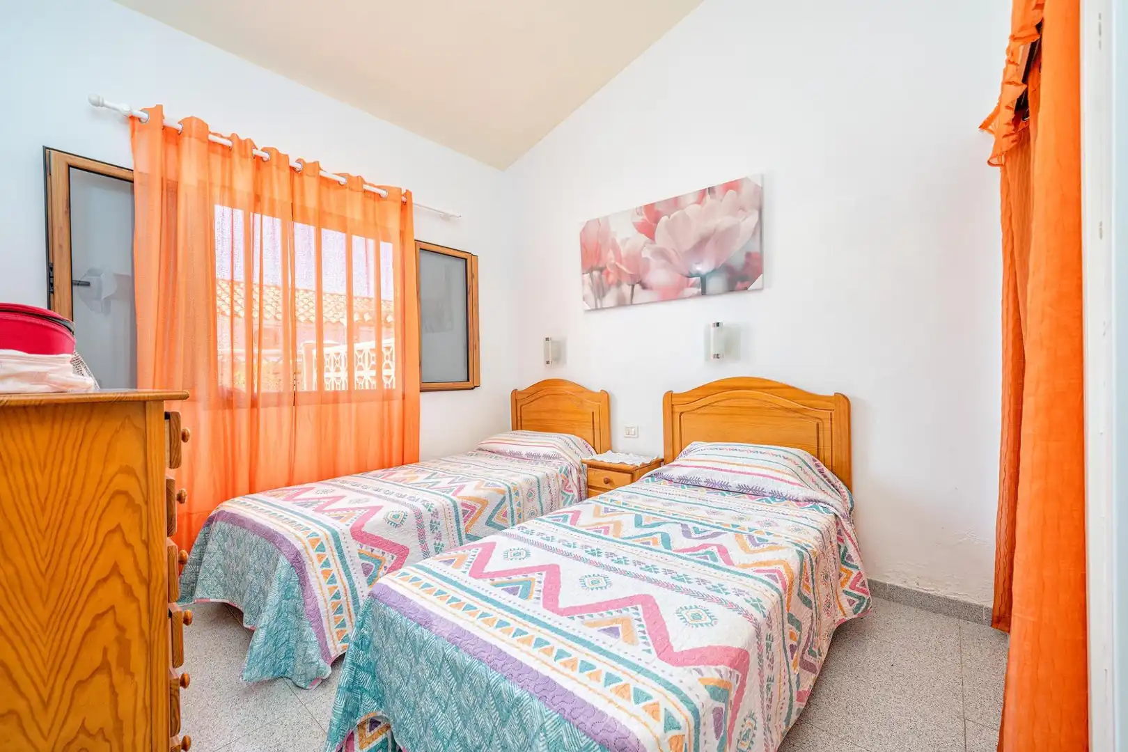 Habitación de Casa adosada en venta en San Bartolomé de Tirajana con Terraza, Amueblado y Piscina comunitaria