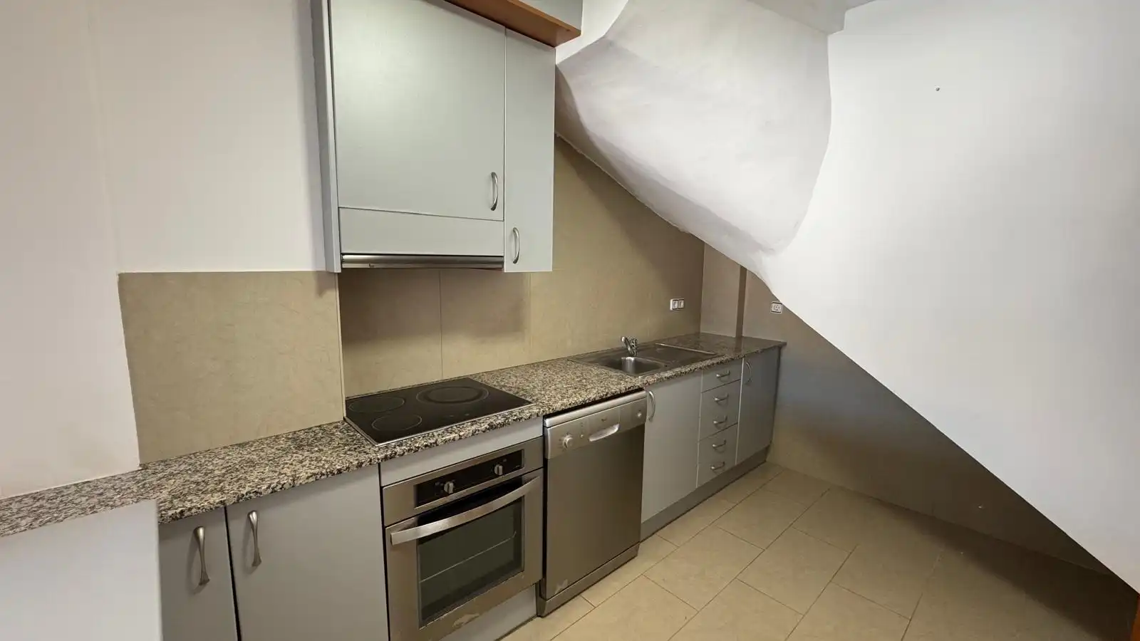 Cuina de Dúplex en venda en Calella amb Aire condicionat, Terrassa i Balcó