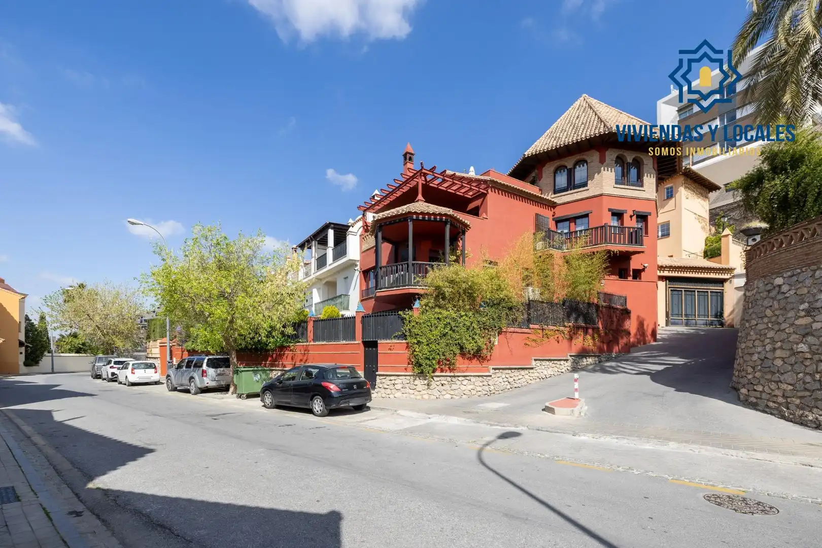 Vista exterior de Casa adosada en venta en Granada con Aire acondicionado, Calefacción y Jardín privado