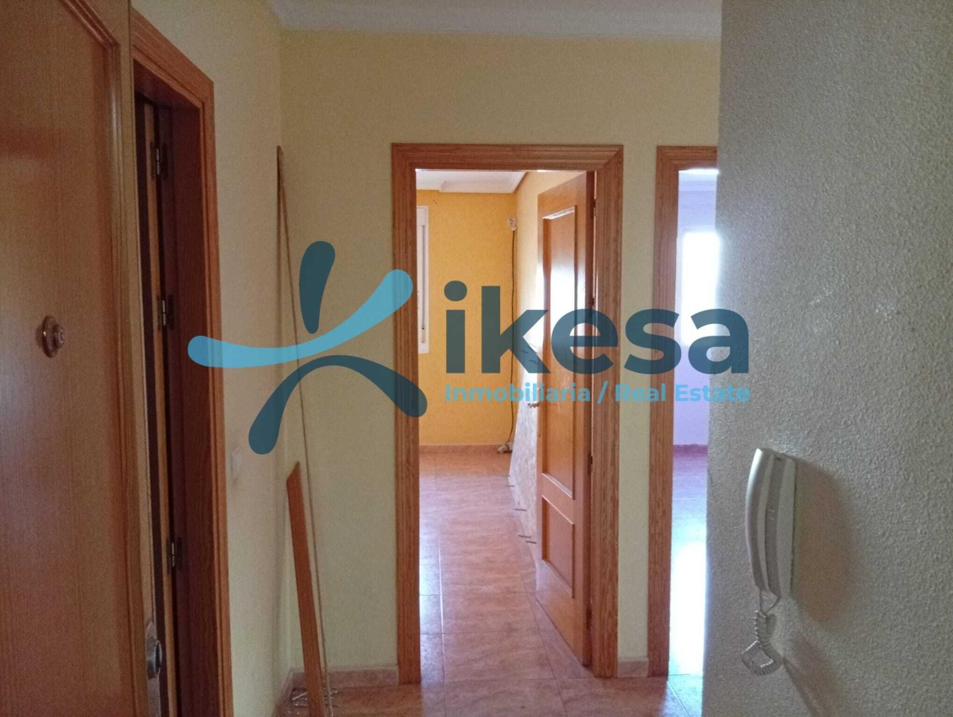 Piso en venta en  Almería Capital