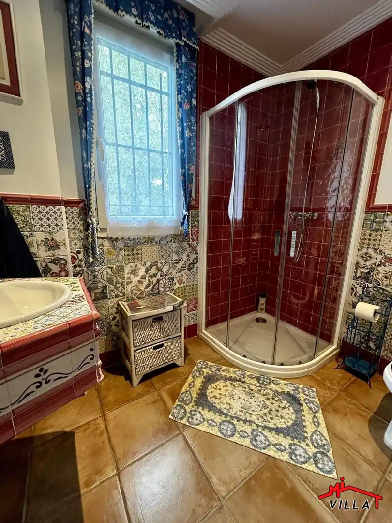 Baño de Casa o chalet en venta en Bárcena de Cicero con Calefacción, Terraza y Amueblado