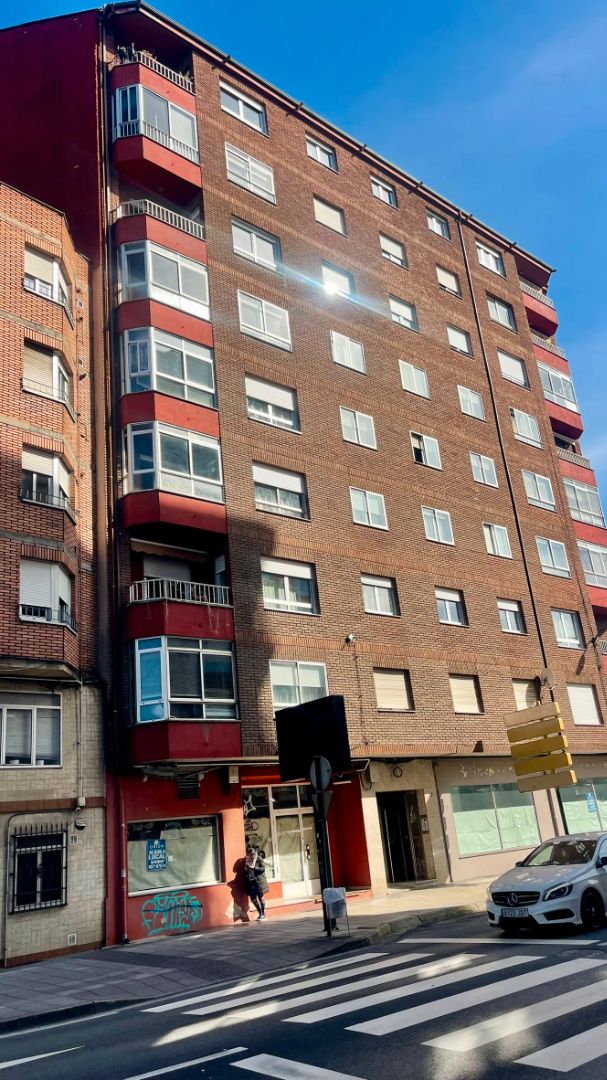 Piso en venta en Avenida el Castillo, 150, Centro