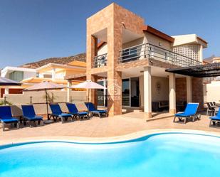 Piscina de Casa o xalet en venda en Adeje amb Aire condicionat, Terrassa i Piscina