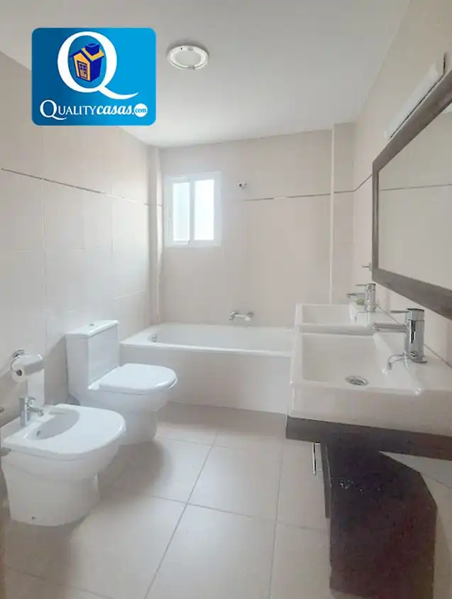 Baño de Casa o chalet en venta en Busot con Aire acondicionado, Calefacción y Terraza