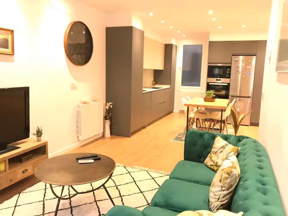 Living room of Apartment to rent in Donostia - San Sebastián   with Air Conditioner, Heating and Parquet flooring