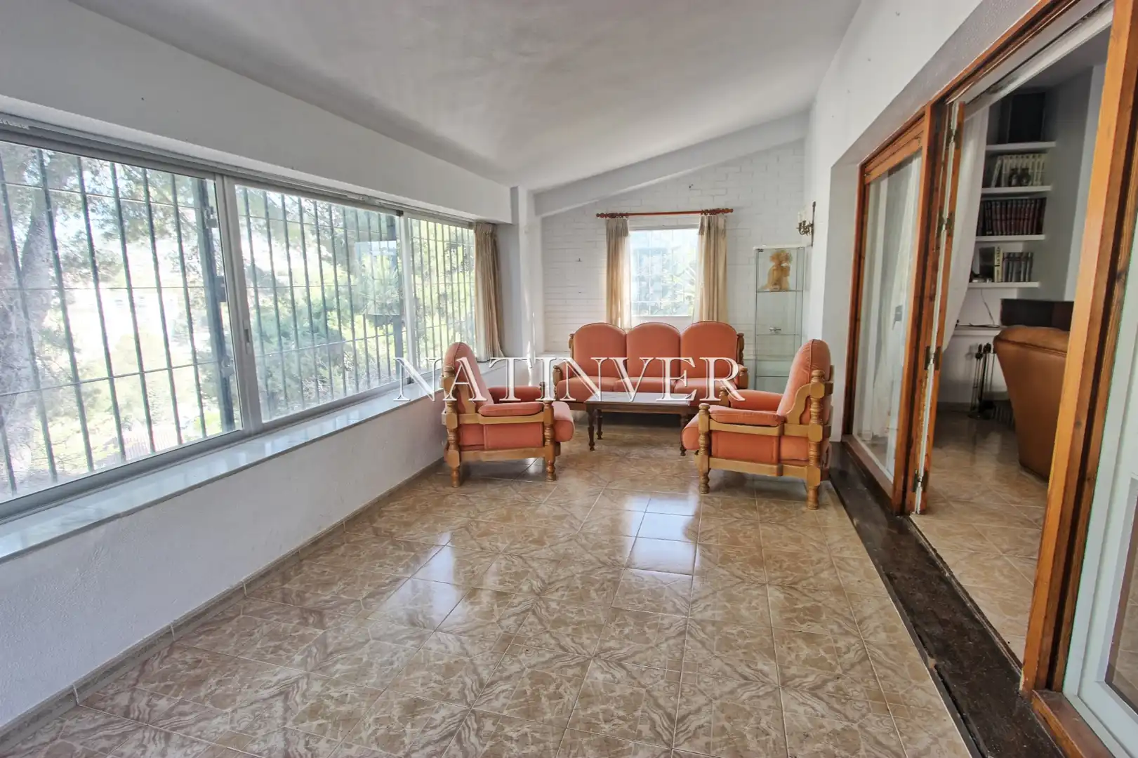 Sala d'estar de Casa o xalet en venda en Málaga amb Jardí privat i Terrassa