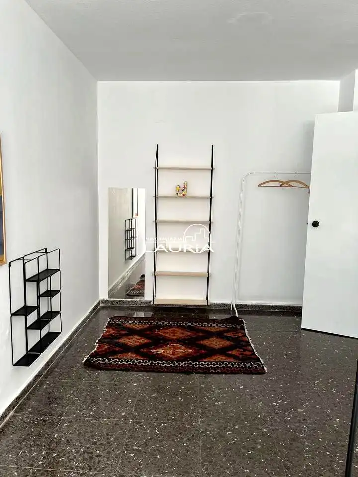 Habitación de Oficina de alquiler en Valencia con Aire acondicionado