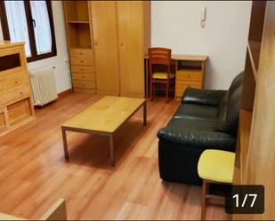 Sala d'estar de Loft de lloguer en  Toledo Capital amb Calefacció, Parquet i Terrassa