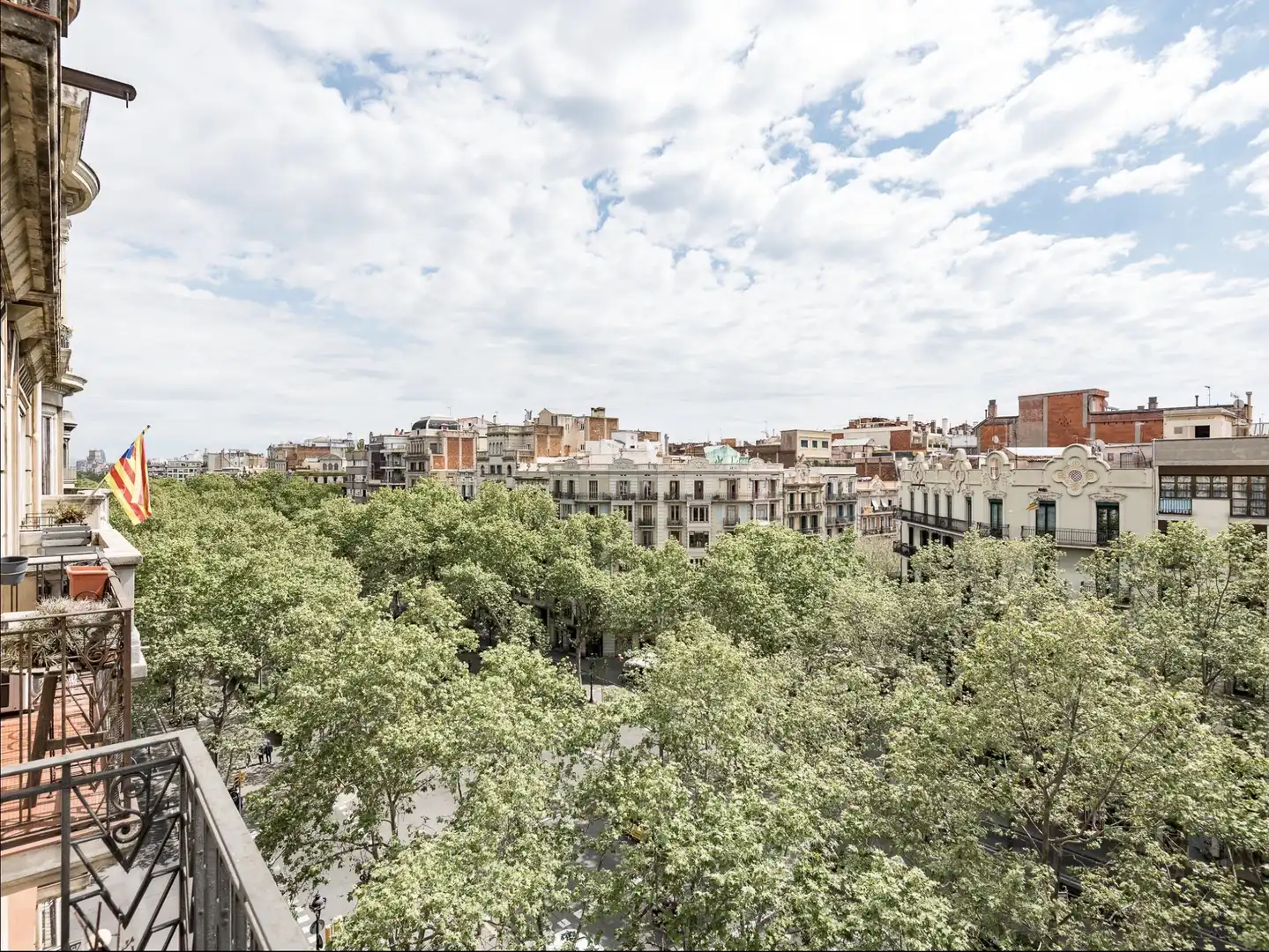 Vista exterior de Piso de alquiler en Barcelona con Aire acondicionado, Calefacción y Parquet