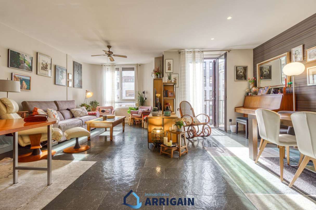 Vista exterior de Piso en venta en Donostia - San Sebastián  con Calefacción y Balcón