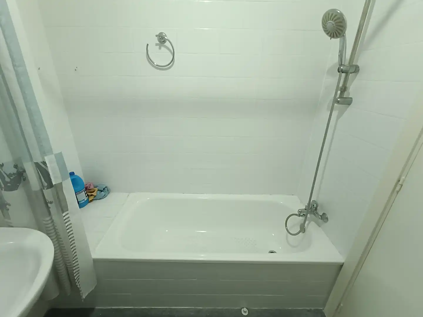 Badezimmer von Wohnung zum Verkauf in Isla Cristina mit Klimaanlage, Möbliert und Balkon