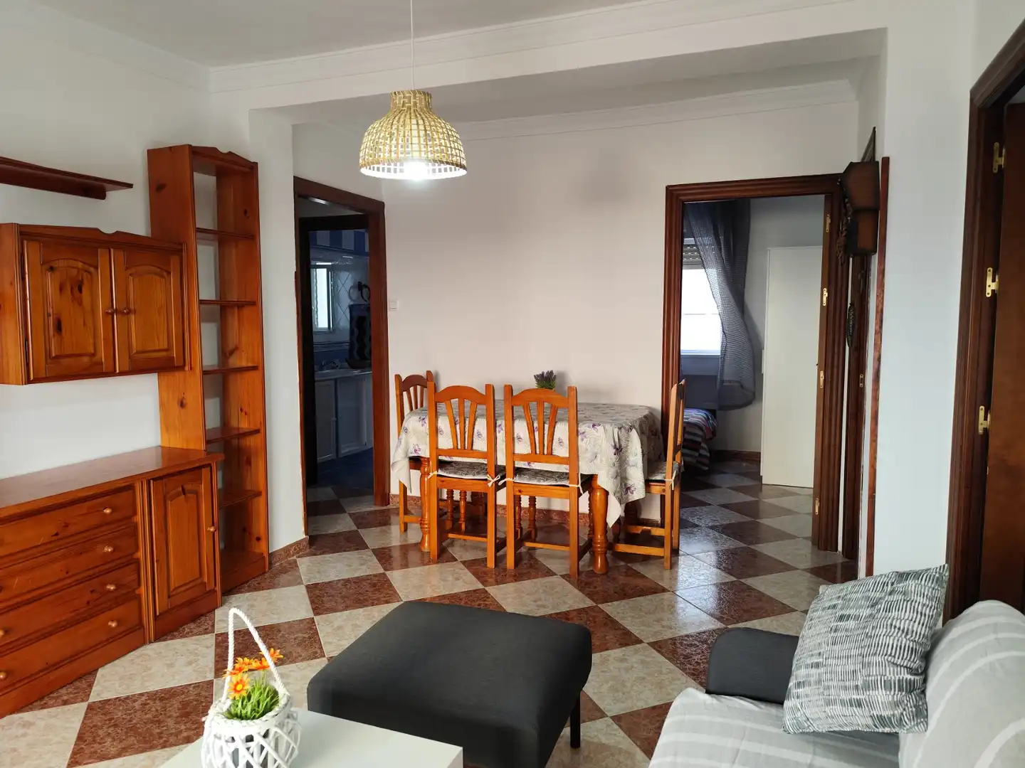 Flat for rent in Calle Ramón y Cajal, Centro