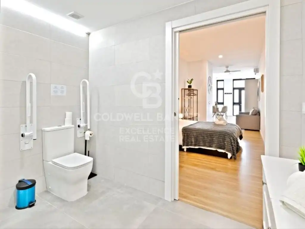 Bathroom of Apartments for sale in Valencia  with Air Conditioner and Washing machine
