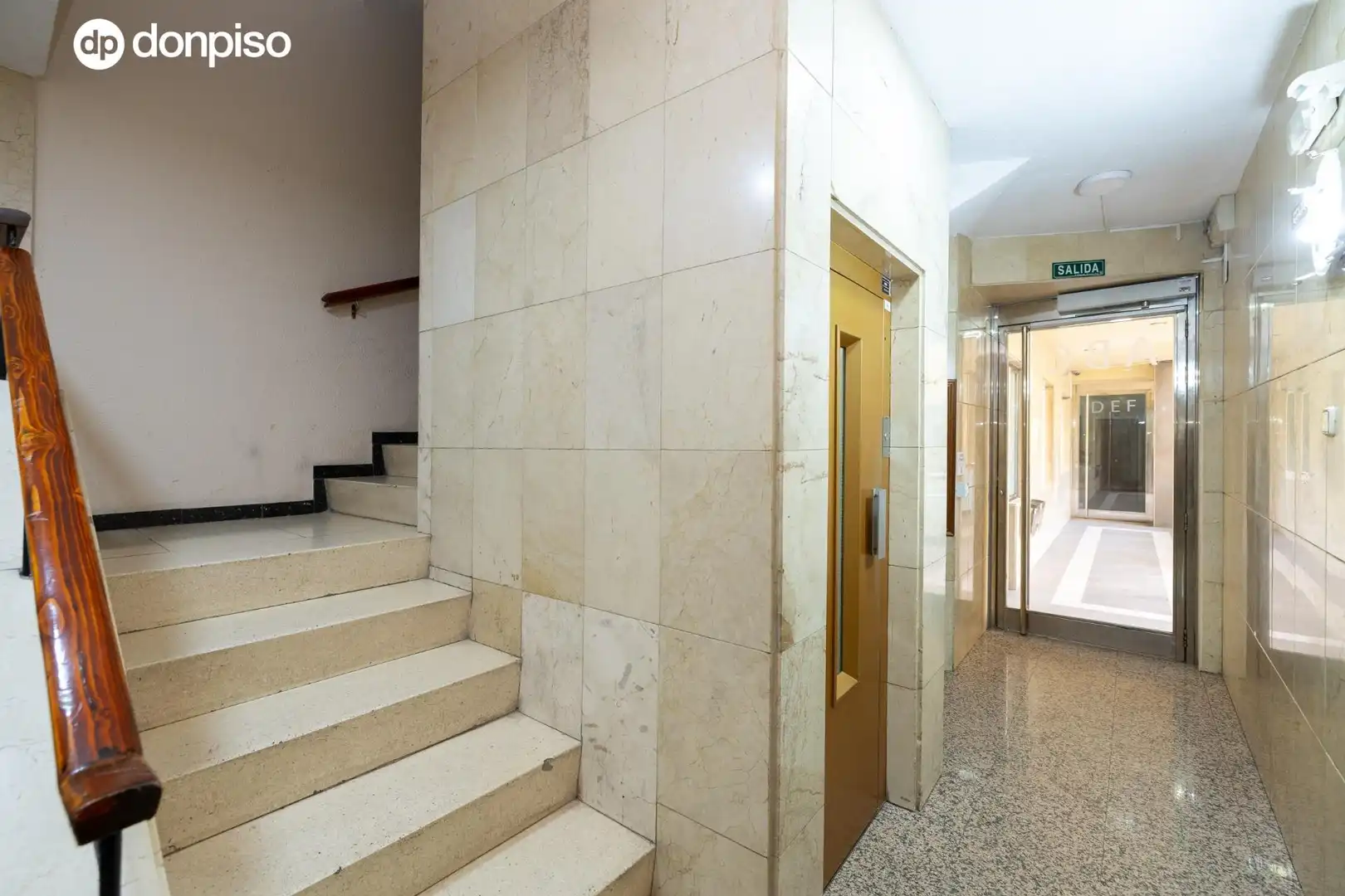Flat for sale in Granada  with Air Conditioner and Heating