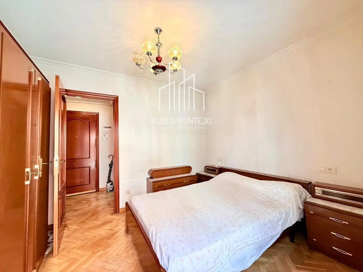 Habitación de Apartamento en venta en Garrido