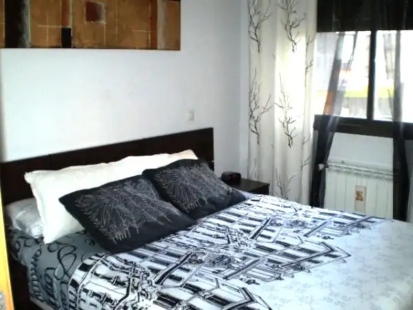 Habitación de Apartamento en venta en Madrid con Aire acondicionado, Trastero y Piscina