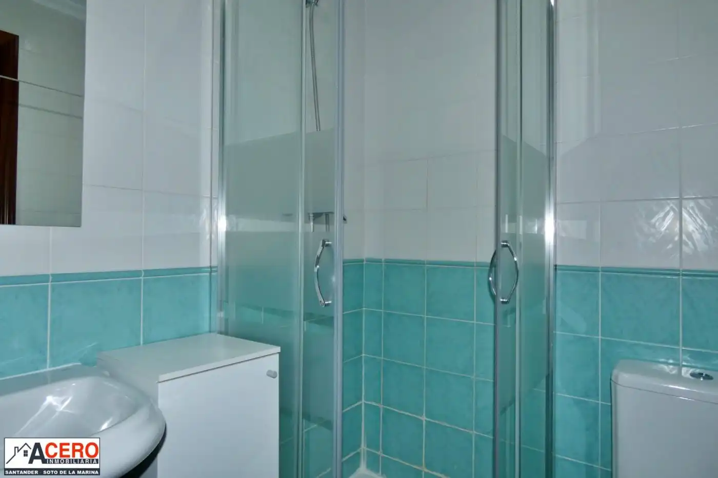 Bathroom of Flat for rent in Santa Cruz de Bezana  with Heating, Parquet flooring and Furnished
