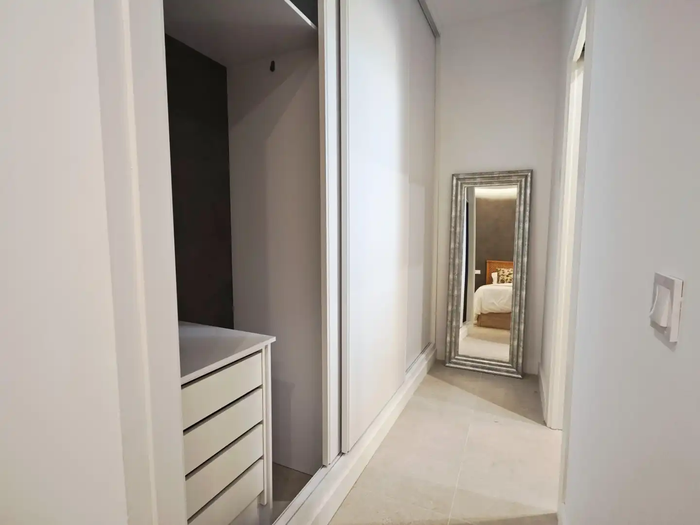 Schlafzimmer von Erdgeschoss zum Verkauf in Fuengirola mit Klimaanlage, Heizung und Terrasse