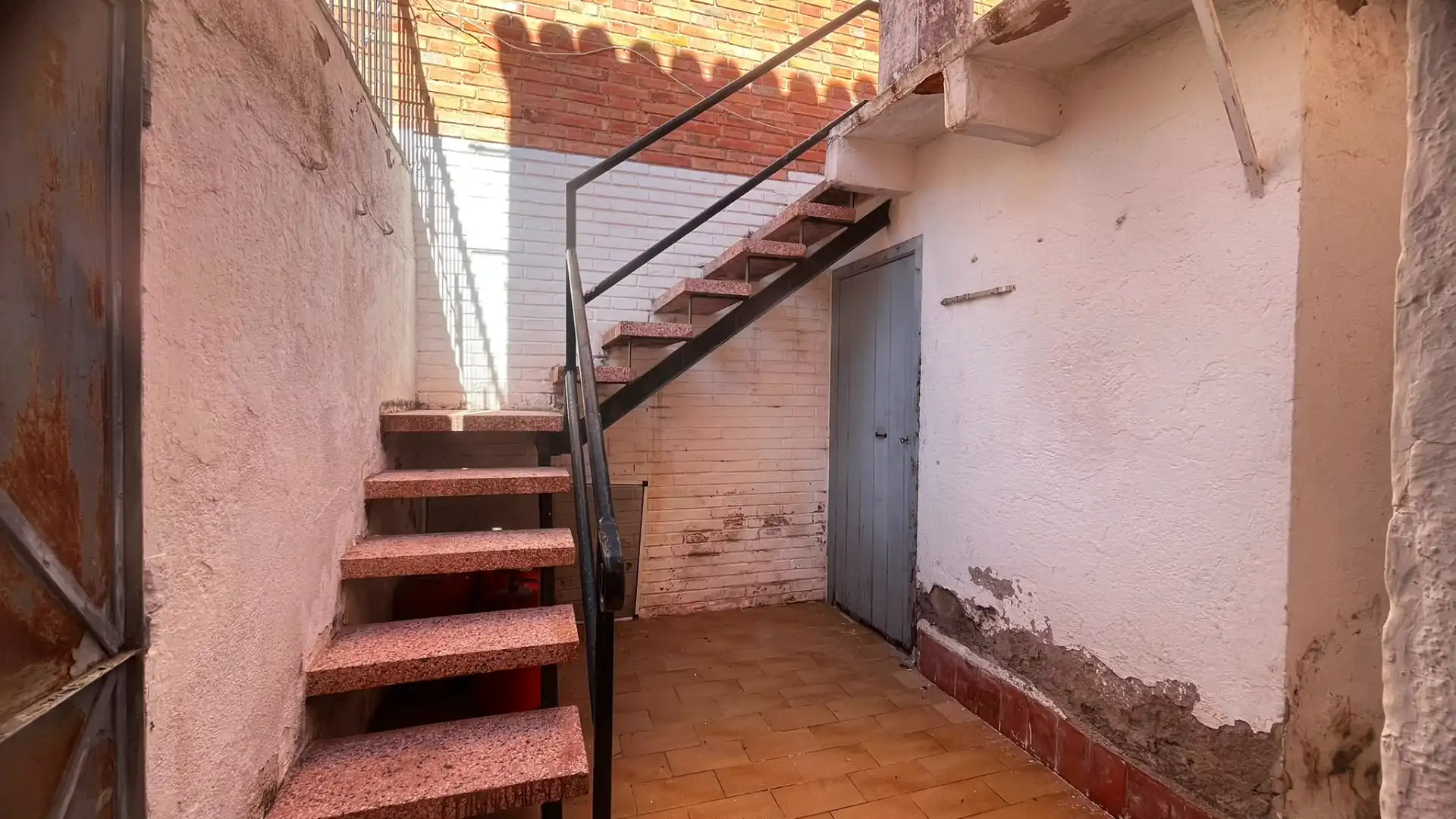 Einfamilien-Reihenhaus zum Verkauf in Cambrils mit Terrasse, Abstellraum und Alarm