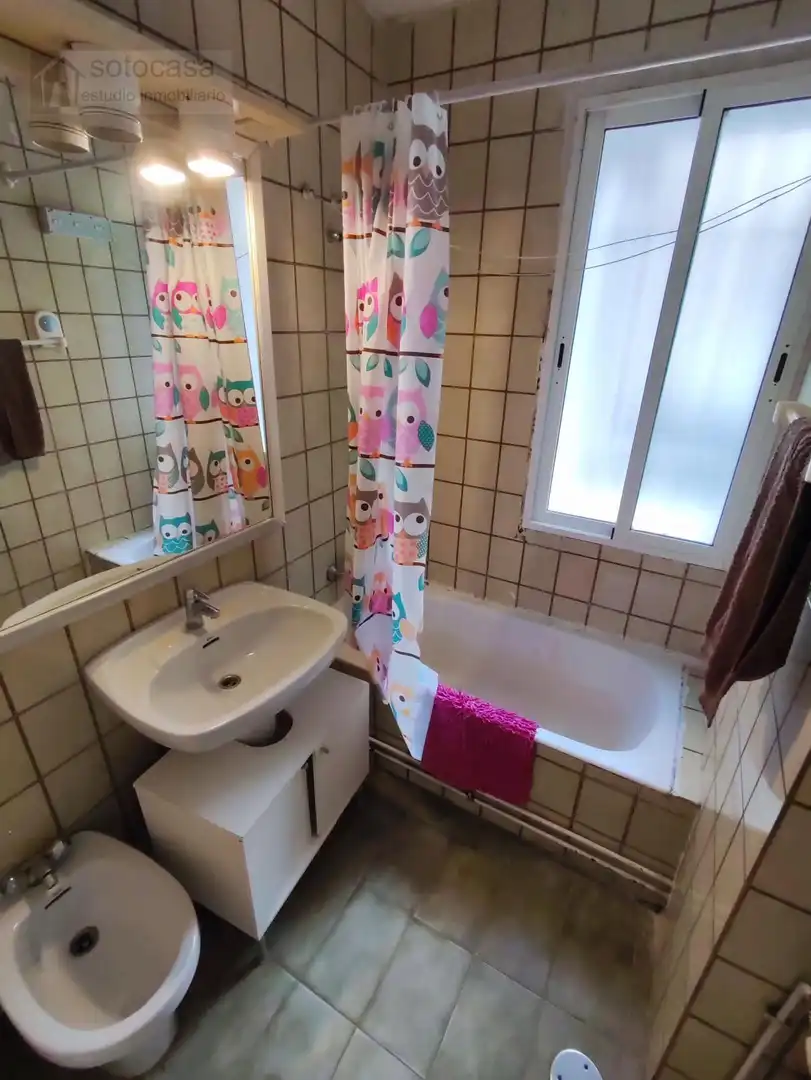 Bathroom of Flat for sale in Valladolid  with Heating