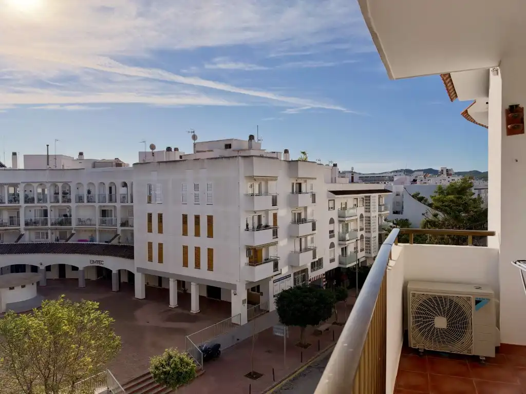 Vista exterior de Piso en venta en Sant Antoni de Portmany