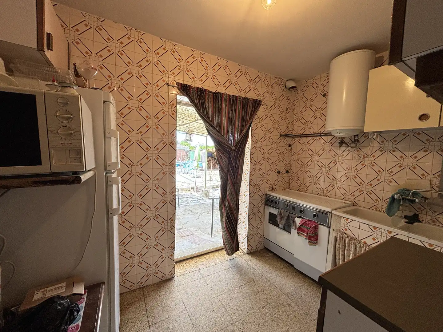Cocina de Finca rústica en venta en Villa del Prado con Aire acondicionado, Calefacción y Amueblado
