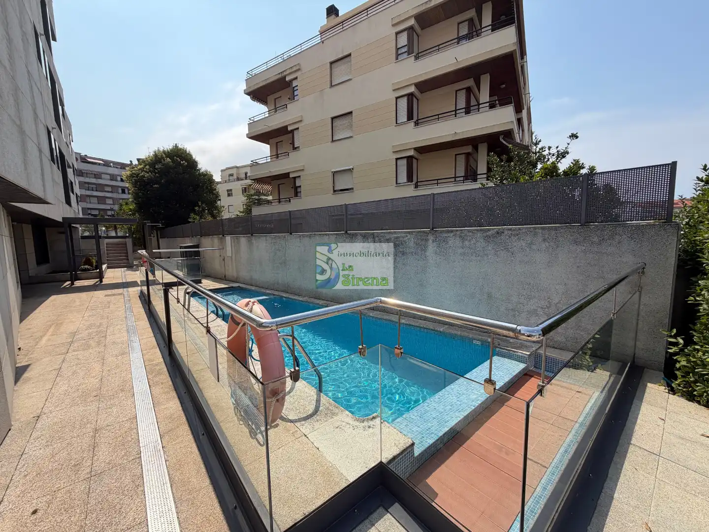 Piscina de Piso en venta en Castro-Urdiales con Calefacción, Terraza y Piscina