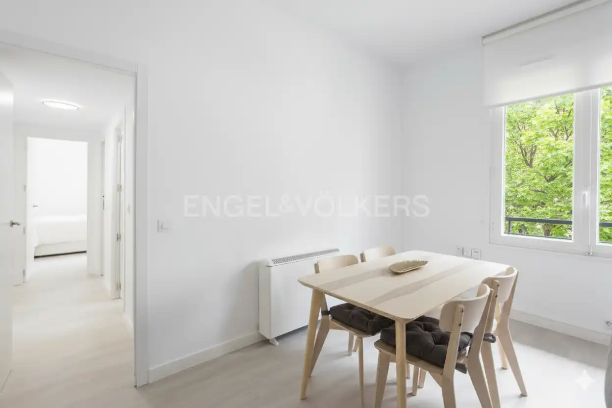 Esszimmer von Wohnung zur Miete in Madrid mit Heizung, Parkett und Möbliert