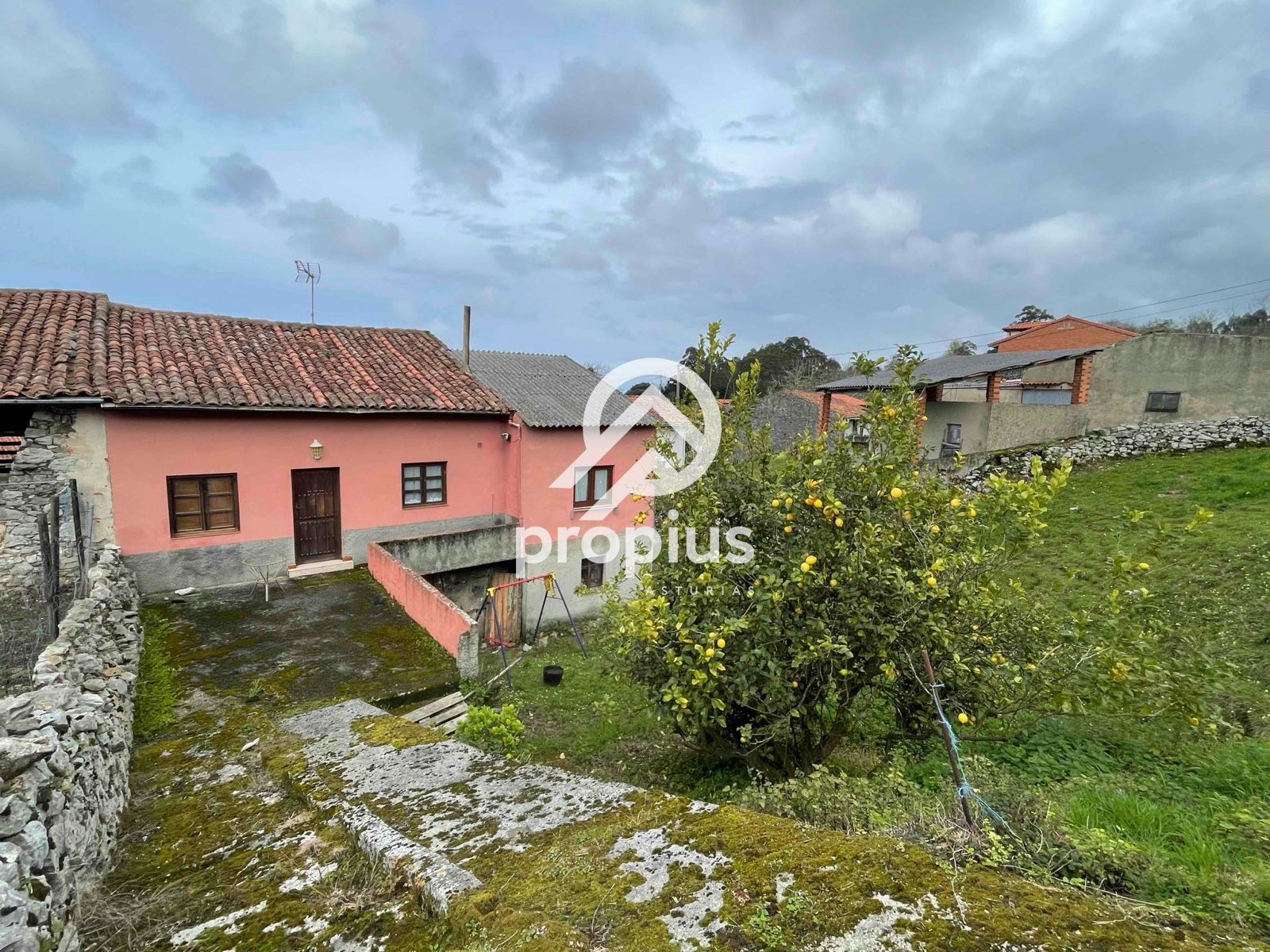 Casa o xalet en venda en Llanes amb Calefacció, Parquet i Terrassa