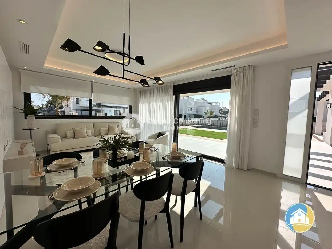 Sala de estar de Casa o chalet en venta en Rojales con Aire acondicionado, Calefacción y Jardín privado